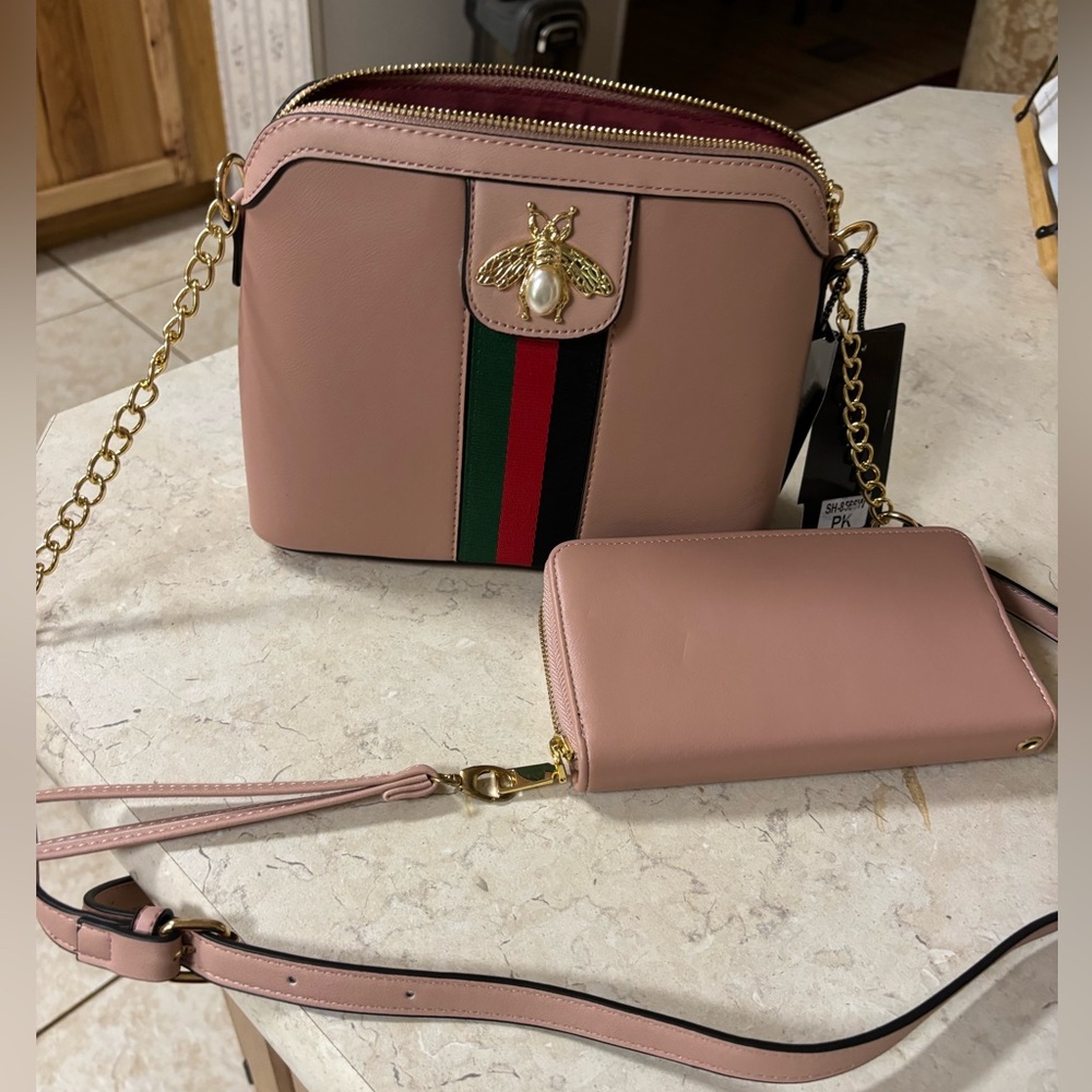 NWT AMERICAN BEE PINK FASHION VERSATILE CROSSBODY PURSE WITH WRISTLET/WALLET